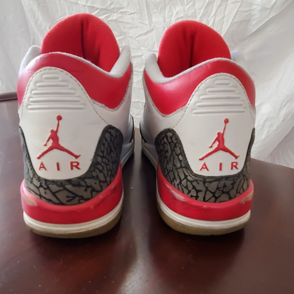 Jordan Shoes - Picture 4 of 4